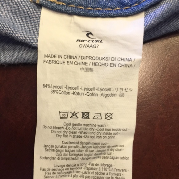 Rip Curl elastic waist jean shorts - Picture 4 of 5